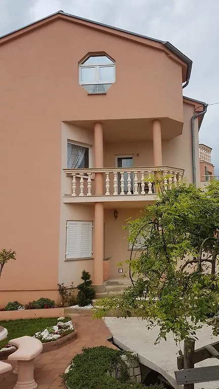 Apartments Suzana Novi Vinodolski
