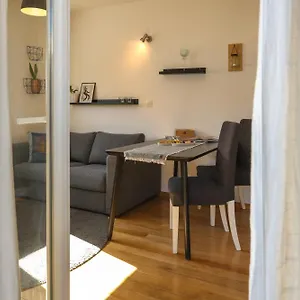 https://angelina-aparment.hotelinzadar.com